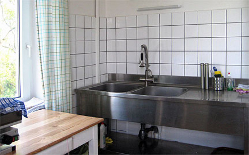 Küche von der Gruppenunterkunft 03493102 Gruppenhaus WANNEK in Deutschland 26844 Jemgum/ Ditzum für Jugendfreizeiten