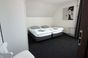 2. Schlafzimmer