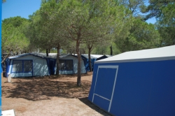 Aussenansicht vom ZEBU<sup>®</sup>-Dorf Mittelmeer - S - 00330100  ZEBU®-Dorf - mehr als nur ein Zeltcamp!
