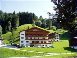Aussenansicht vom Gruppenhaus 03433031 Gruppenhaus SONNENFELS in Österreich A-6311 Wildschönau f&uuml;r Gruppenfreizeiten
