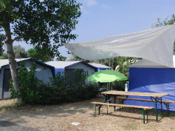 Weitere Aussenansichten vom Gruppenhaus 00330103 ZEBU<sup>®</sup>-Dorf  Mittelmeer - X - in Frankreich F-11560 Flleury f&uuml;r Gruppenreisen