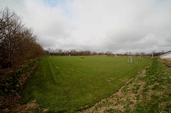 3. Sportplatz