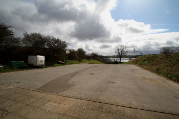 2. Sportplatz