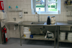 Küchenbilder von der Gruppenunterkunft 03453061 GRIBSKOV Efterskole in DÃ¤nemark 3210 Vejby für Familienfreizeiten