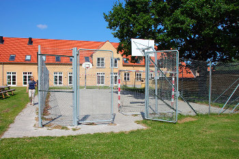 1. Sportplatz
