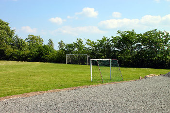 5. Sportplatz