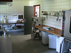 Küchenbilder von der Gruppenunterkunft 03453075 STIDSHOLT Efterskole in Dänemark 9300 Saeby für Familienfreizeiten