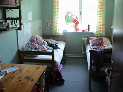 Schlafzimmerbilder vom Gruppenhaus 03453075 STIDSHOLT Efterskole in Dänemark 9300 Saeby für Gruppenfreizeiten