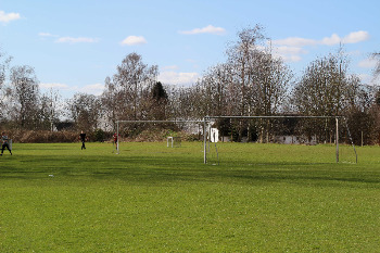 1. Sportplatz