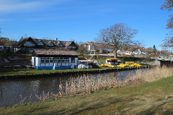 1. Sportplatz