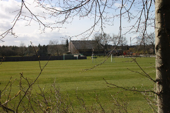 4. Sportplatz