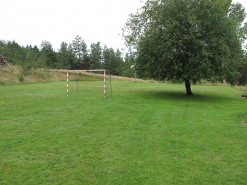 7. Sportplatz