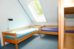 Schlafzimmerbilder vom Gruppenhaus 03453160 Gruppenhaus KONGEBAKKEN in Dänemark 9870 Sindal für Gruppenfreizeiten
