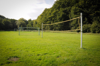 2. Sportplatz