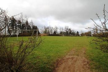 1. Sportplatz