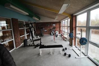 2. Sportplatz