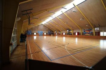 2. Turnhalle
