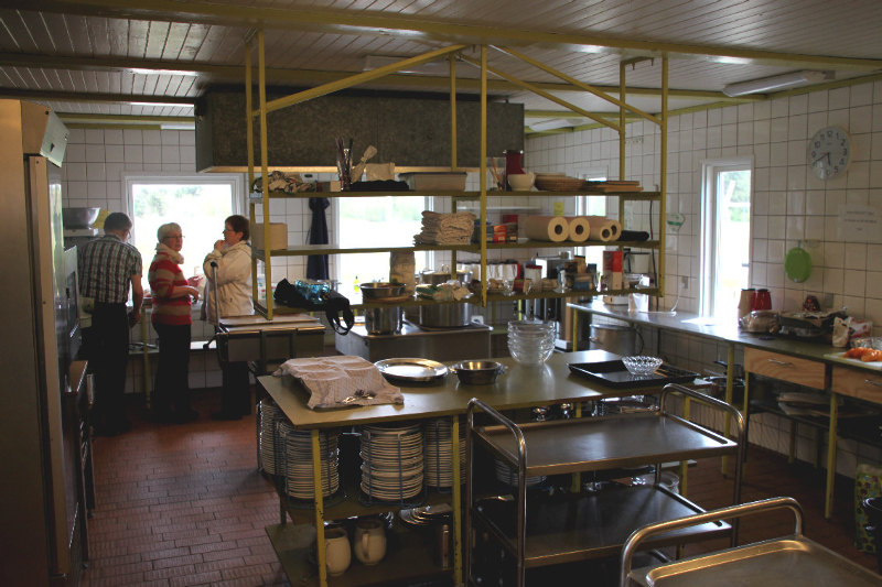 Küche von der Gruppenunterkunft 03453175 Gruppenunterkunft KLITTEN in Dänemark 9300 Saeby für Jugendfreizeiten