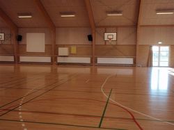 Bilder der Sporthalle vom Selbstversorgerhaus 03453188 ONSILD Efterskole in Dänemark 9500 Hobro f&uuml;r Gruppenreisen