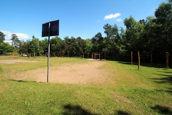 5. Sportplatz