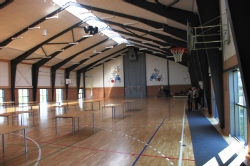 Bilder der Sporthalle vom Selbstversorgerhaus 03453460 BJERGET EFTERSKOLE in Dänemark 7741 Froestrup f&uuml;r Gruppenreisen