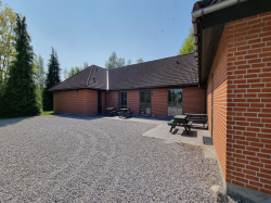 Terrassenbilder vom Selbstversorgerhaus 03453669 Gruppenhaus SILDESTRUPLEJREN in Dänemark 4872 Idestrup f&uuml;r Jugendfreizeiten