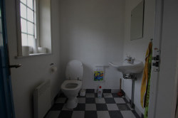 Sanitärbilder von der Gruppenunterkunft 03453825 KLK-Gruppenhaus - SANDSGÃ…RD in DÃ¤nemark 9492 Blokhus für Sommerfreizeiten