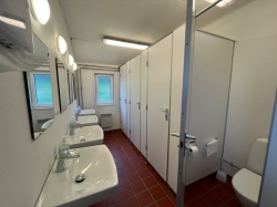 Sanit�rbilder von der Gruppenunterkunft 03453826 KLK-Gruppenhaus - KLITSTUEN in D�nemark 9492 Blokhus f�r Sommerfreizeiten
