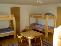 Schlafzimmerbilder vom Gruppenhaus 03493102 Gruppenhaus WANNEK in Deutschland 26844 Jemgum/ Ditzum für Gruppenfreizeiten
