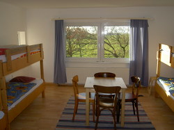 Schlafzimmerbilder vom Gruppenhaus 03493102 Gruppenhaus WANNEK in Deutschland 26844 Jemgum/ Ditzum für Gruppenfreizeiten