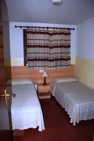 2. Schlafzimmer
