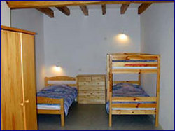 Schlafzimmerbilder vom Gruppenhaus 05335216 Gruppenhaus LUZÉ in D�nemark F-37120 Luzé f�r Gruppenfreizeiten