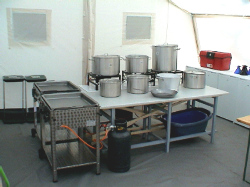 Küchenbilder vom ZEBU<sup>®</sup>-Dorf TOSKANA - S - 00390100  Gruppenverpflegung durch unsere La Faim-Köche buchbar!