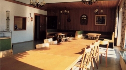 Bilder der Aufenthaltsr&auml;ume vom Gruppenhaus 07437005 Gruppenhaus FAAK AM SEE in Österreich 9583 Faak am See f&uuml;r Konfifreizeiten