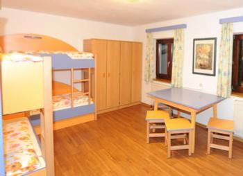 2. Schlafzimmer