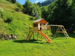 Bilder vom Spielplatz von der Gruppenunterkunft 07437024 Gruppenhaus SONNEGG in Österreich A-5753 Saalbach-Hinterglemm f&uuml;r Gruppenfreizeiten