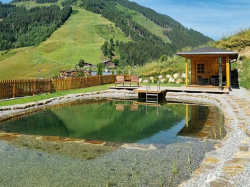 Bilder von Badem&ouml;glichkeiten vom Ferienhaus f&uuml;r Gruppen 07437024 Gruppenhaus SONNEGG in Österreich A-5753 Saalbach-Hinterglemm f&uuml;r Jugendfreizeiten