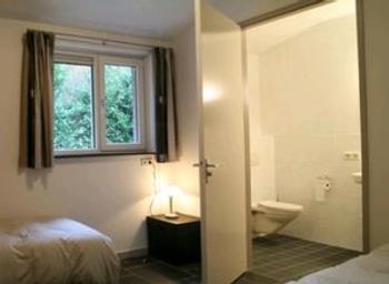 2. Schlafzimmer
