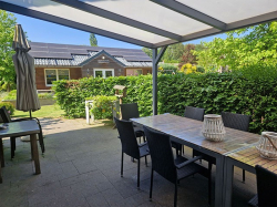 Terrassenbilder vom Selbstversorgerhaus 03315945 Gruppenhaus VUURVLINDER in Niederlande 5944 Arcen f&uuml;r Jugendfreizeiten