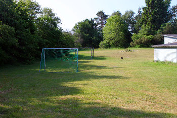 2. Sportplatz