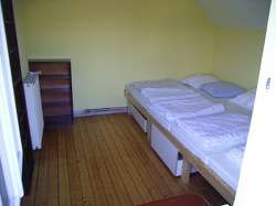 Schlafzimmerbilder vom Gruppenhaus 00490269 Gruppenhaus TOSSENS in Deutschland 26969 Butjadingen für Gruppenfreizeiten