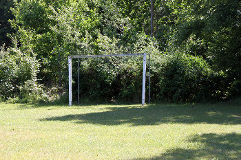 2. Sportplatz