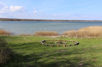 3. Sportplatz
