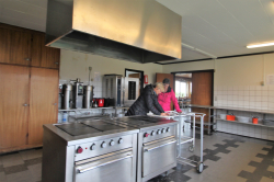 Küchenbilder von der Gruppenunterkunft 03453311 Gruppenhaus REMMERSTRANDLEJREN in DÃ¤nemark 7620 Lemvig für Familienfreizeiten