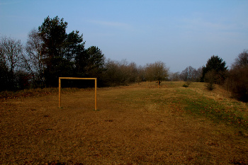2. Sportplatz