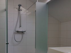 Sanit&auml;rbilder von der Gruppenunterkunft 03314328 Gruppenhaus APPELBOOM in Niederlande 4328 Burgh-Haamstede f&uuml;r Sommerfreizeiten