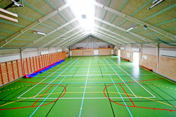 2. Turnhalle
