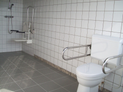 Sanit&auml;rbilder von der Gruppenunterkunft 03318536 Gruppenhaus MATROOS in Niederlande 8536 VD Oosterzee f&uuml;r Sommerfreizeiten
