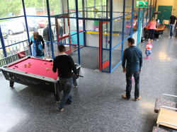 Bilder der Sporthalle vom Selbstversorgerhaus 03318536 Gruppenhaus MATROOS in Niederlande 8536 VD Oosterzee f&uuml;r Gruppenreisen