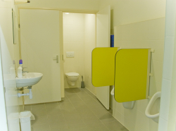 Sanit&auml;rbilder von der Gruppenunterkunft 03318537 Gruppenhaus ZEEMAN in Niederlande 8536 VD Oosterzee f&uuml;r Sommerfreizeiten